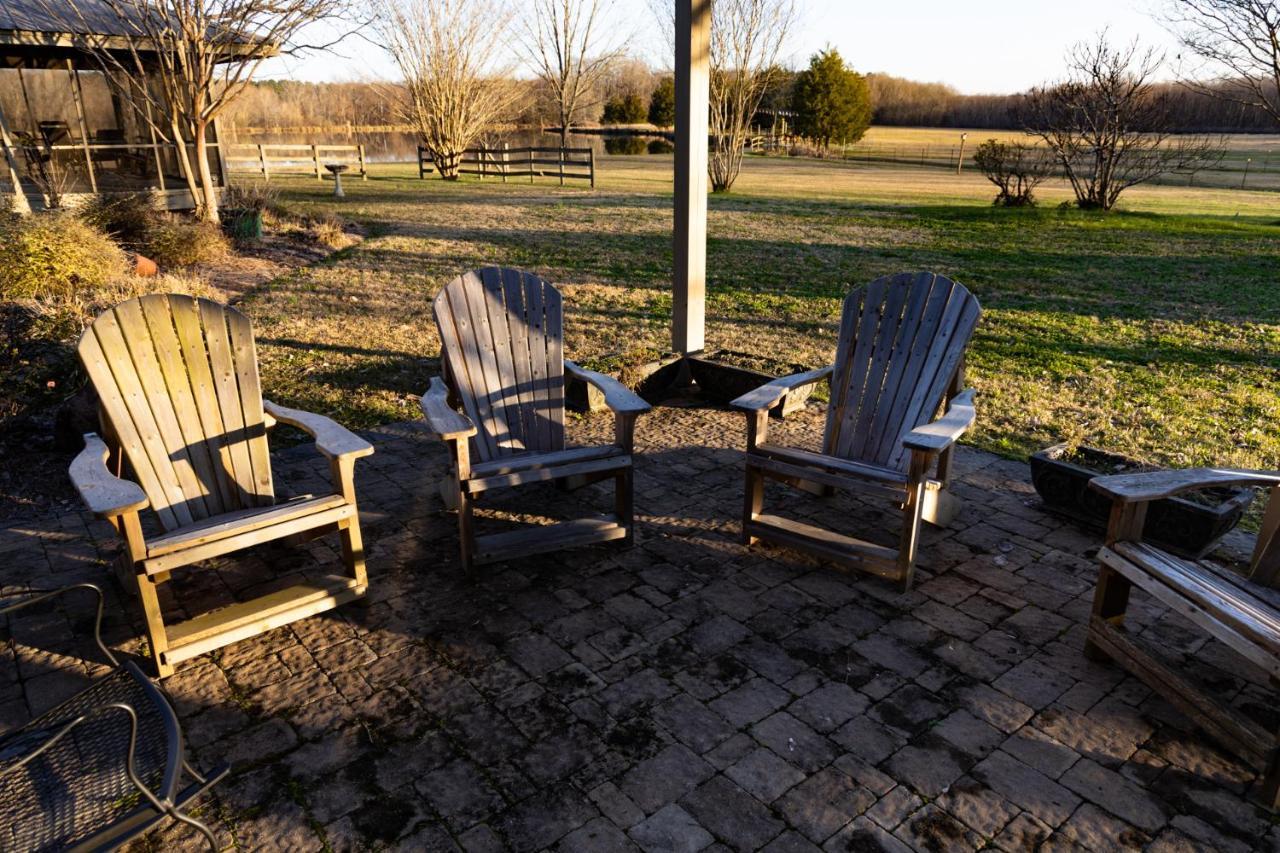 Moon Lake Farm Chesterville Exteriör bild